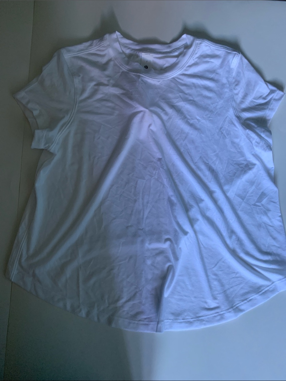 Lululemon Women’s T-Shirt Size 2 White